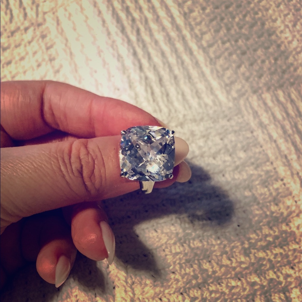 Gorgeous ring size 8